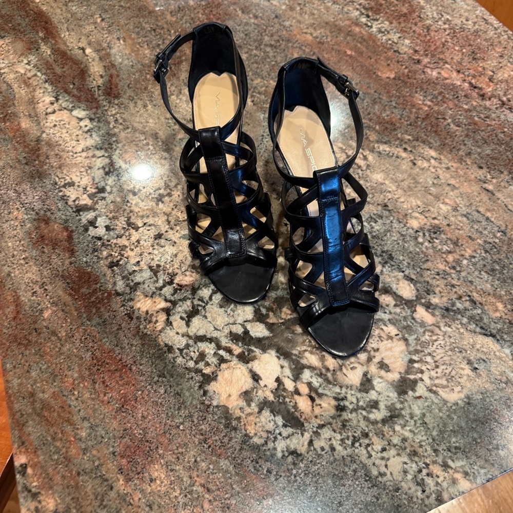 Via Spiga Black Strappy Heels. Open Toe Leather/Italy - Picture 10 of 11